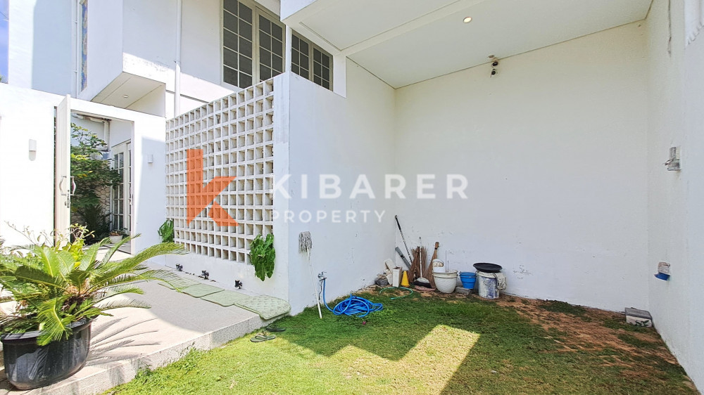 Beautiful Three Bedrooms Closed Living Villa Situated In Canggu