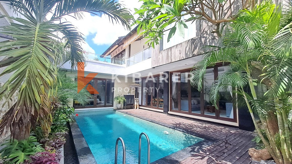 Luxurious Five Bedrooms Freehold Villa for Sale in Canggu