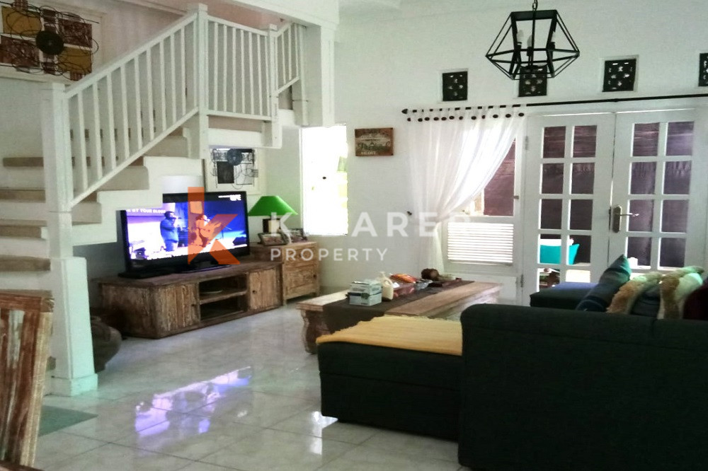 Homey Unfurnished Two-Bedroom Enclosed Living Villa in the Edge of Canggu