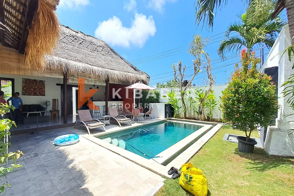 Homey Two-Bedroom Fully Furnished with Spacious Garden Open Living Villa Located in Ungasan