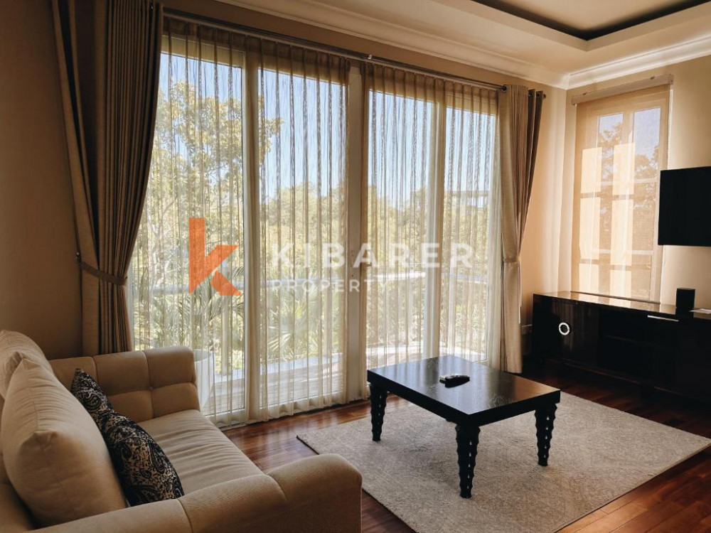 Two-Bedroom Villa for Rent Adjacent to the Golf Course with Enclosed Living Space