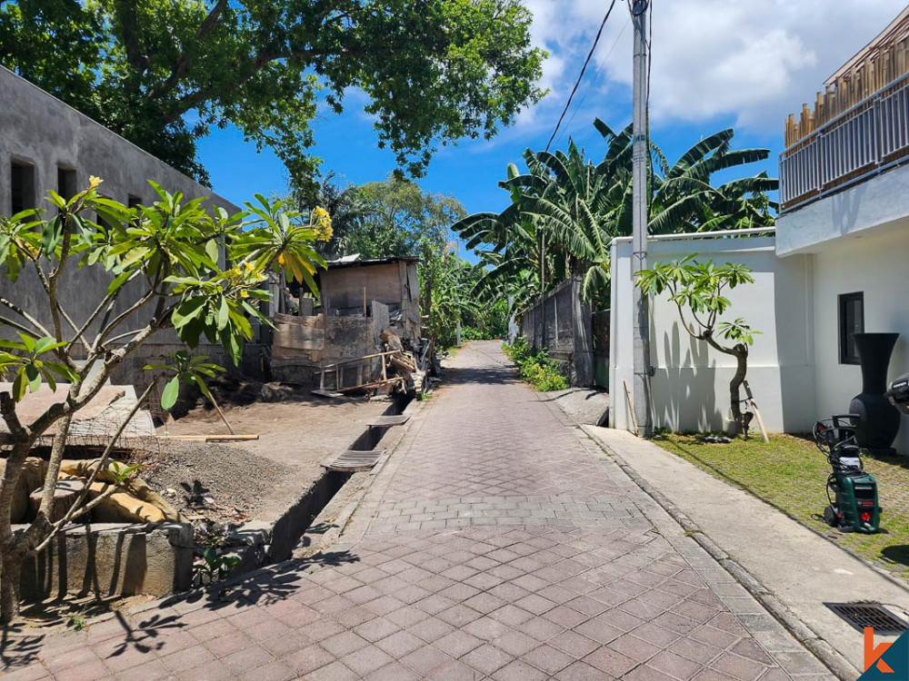 Rare petit terrain à bail dans le quartier résidentiel de Kerobokan