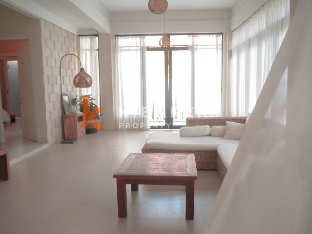 Lovely Two-bedromm Villa with Enclosed Living for Rent in Umalas