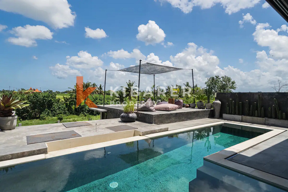 Villa de luxe fermée de six chambres avec une vue imprenable et une excellente circulation de l'air dans le Pererenan