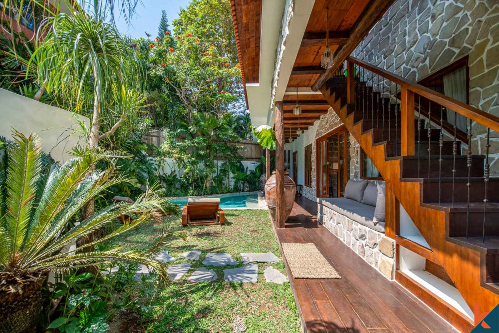 Rustic style four bedroom leasehold villa in Tumbak Bayuh