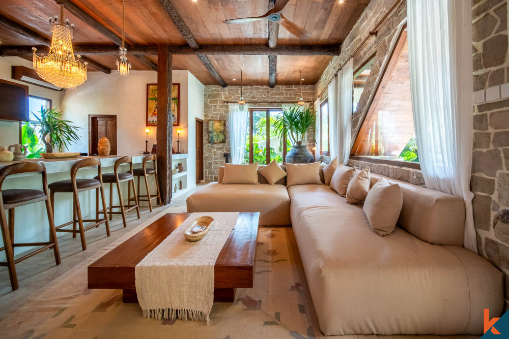 Rustic style four bedroom leasehold villa in Tumbak Bayuh