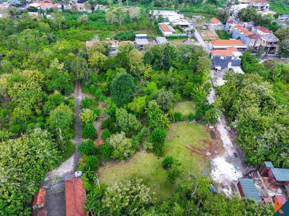 Leasehold land in tranquil ungasan with double road access