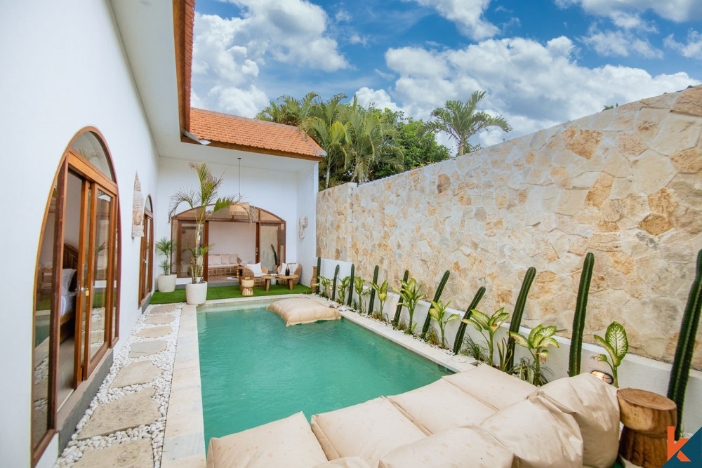 Brand new tropical leasehold three bedroom villa in Padonan