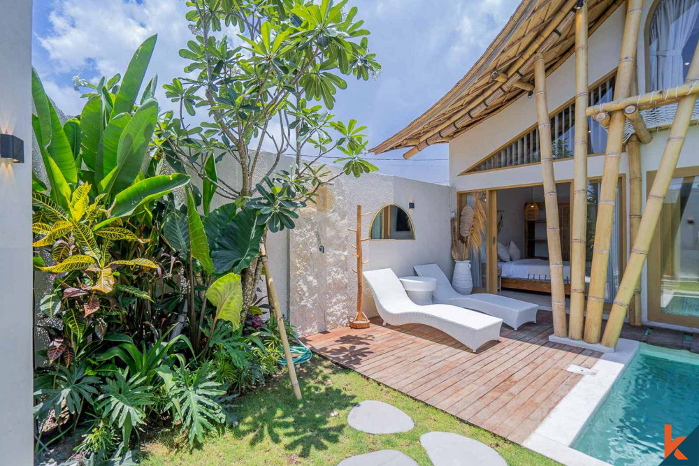 Villa de trois chambres de style tropical sur plan à louer à Pererenan