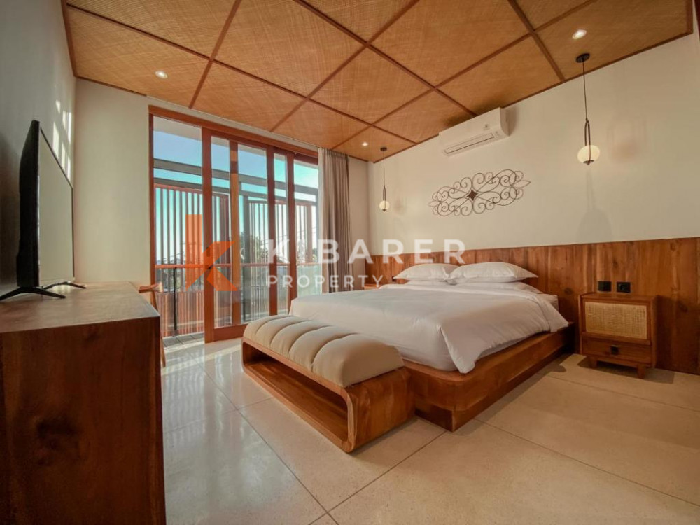 Stylish Luxury Villa Four Bedroom in Pererenan