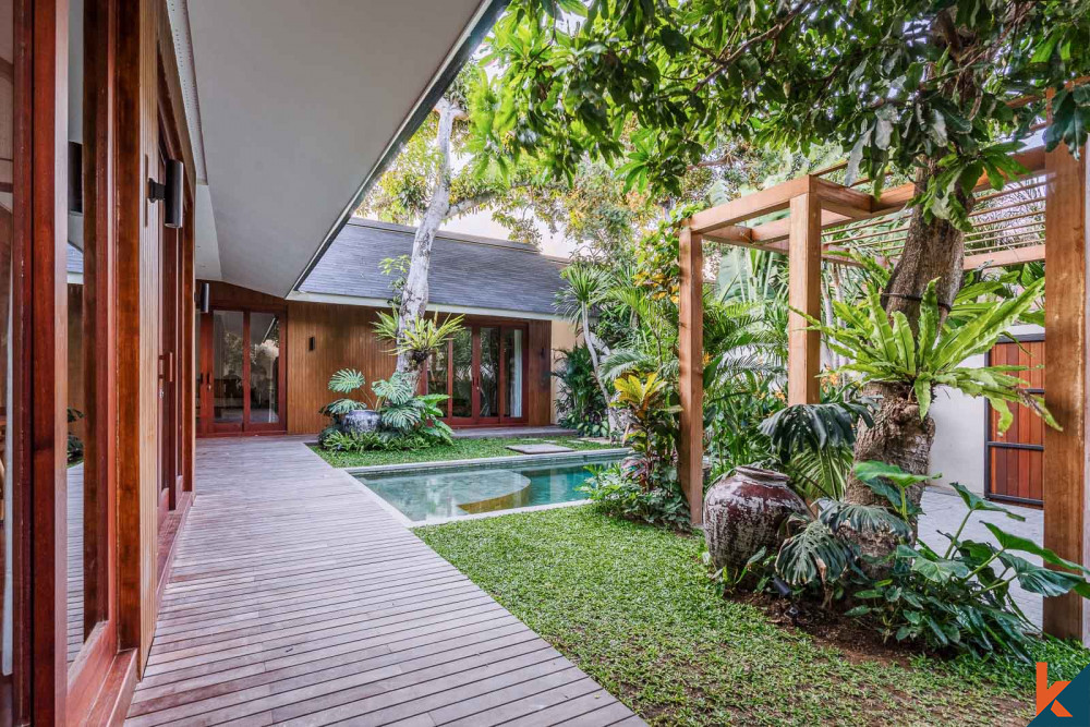 Superbe nouvelle villa de trois chambres à louer dans le quartier chaleureux de Sanur