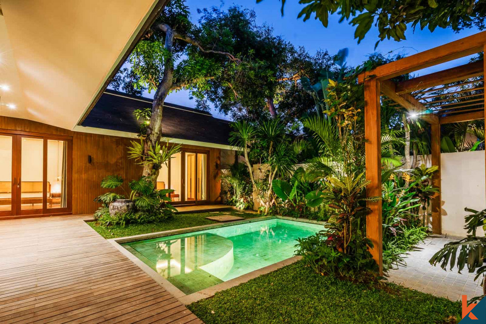 Superbe nouvelle villa de trois chambres à louer dans le quartier chaleureux de Sanur