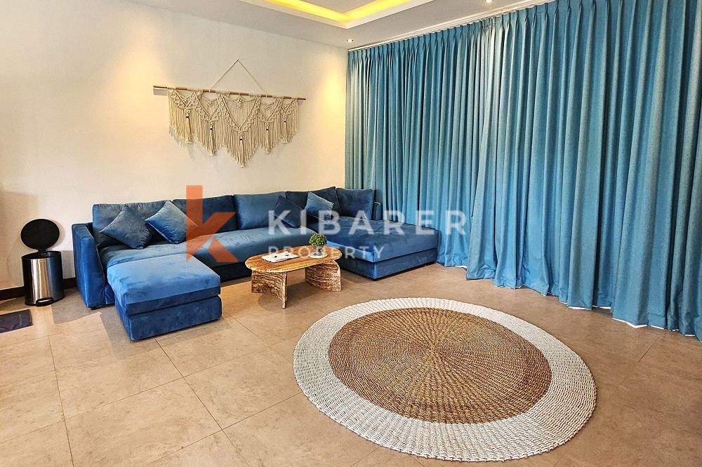 Wonderful Three-Bedrooms Enclosed Living Villa with Rooftop Located in Umalas Area