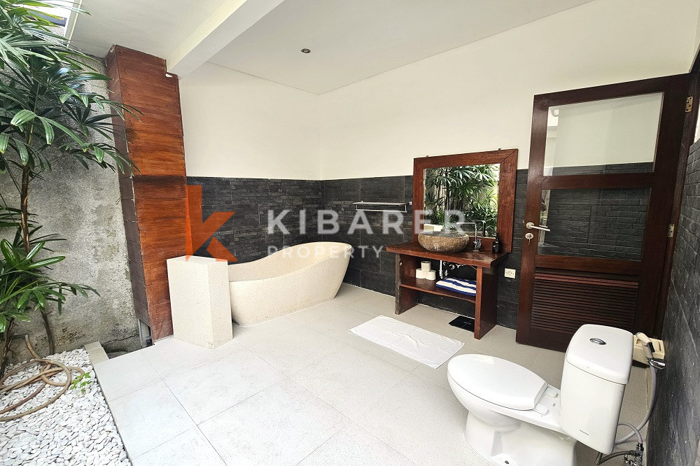 Wonderful Three-Bedrooms Enclosed Living Villa with Rooftop Located in Umalas Area