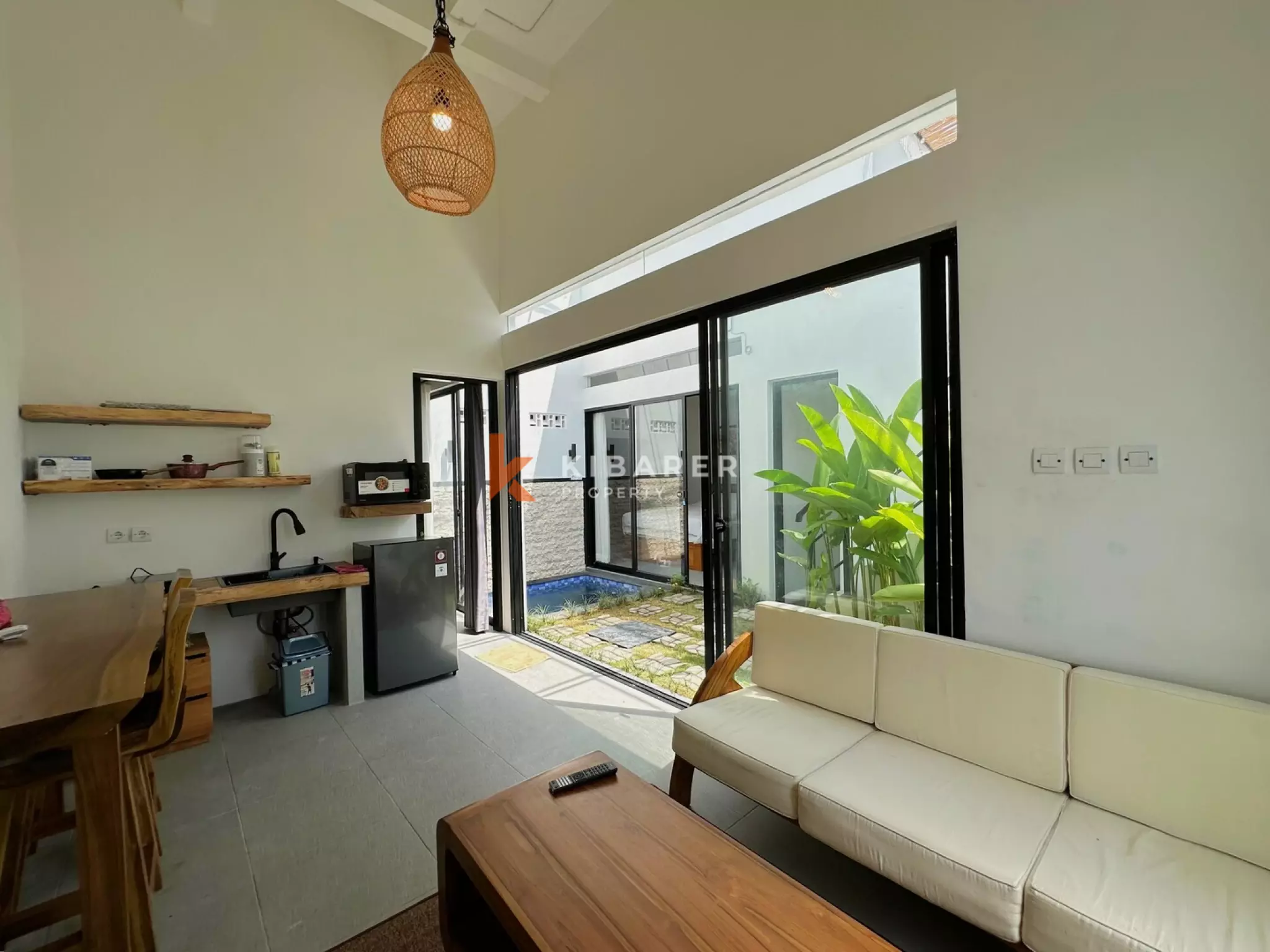 Stylish Two Bedroom Villa Featuring a Rooftop in Pererenan