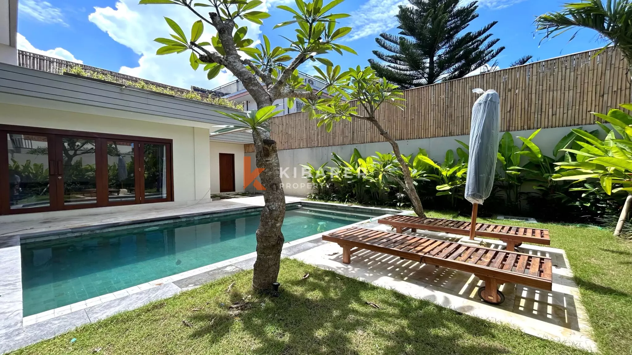 Charming Three-Bedroom Enclosed Living Two Storey Villa in Umalas