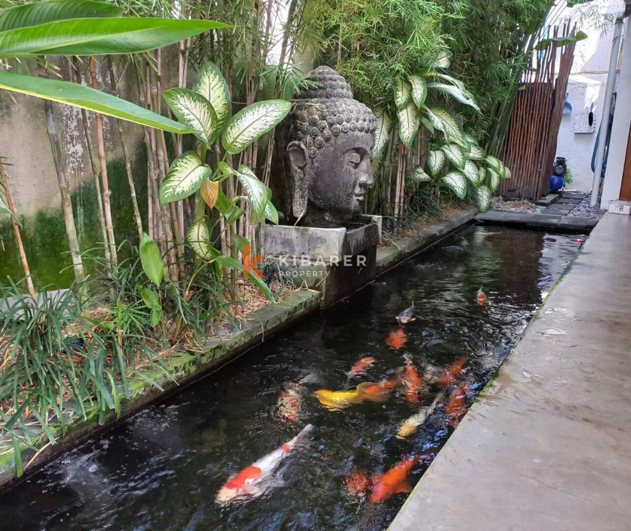 Vila Dua Kamar Tidur dengan Konsep Terbuka Modern dan Canggih di Batu Bolong