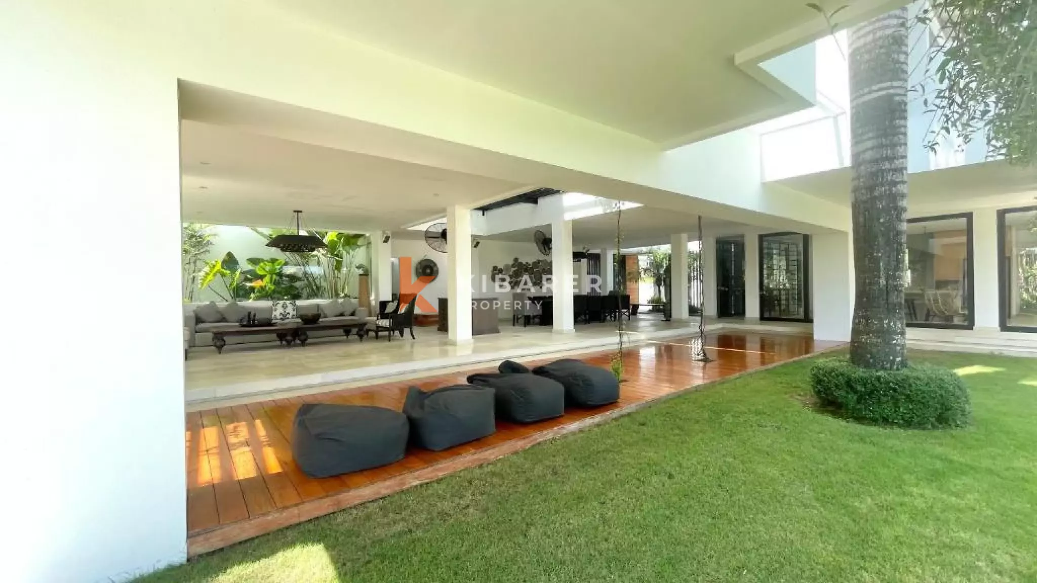 Ultimate Five-Bedroom Luxury Villa with Gym room in Tumbak Bayuh