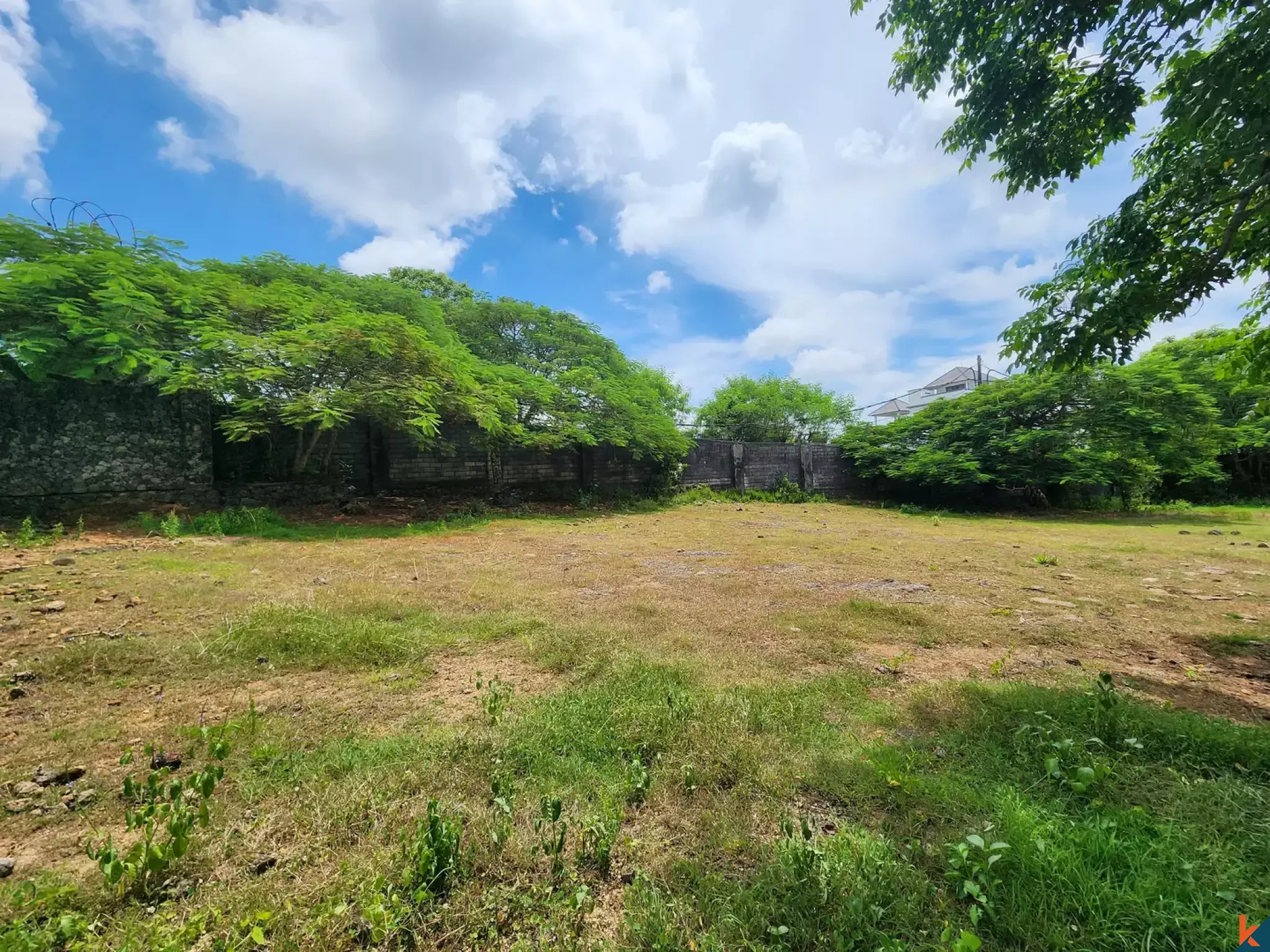 Terrain à bail de 20 ares prêt à construire dans la zone montagneuse de Pandawa