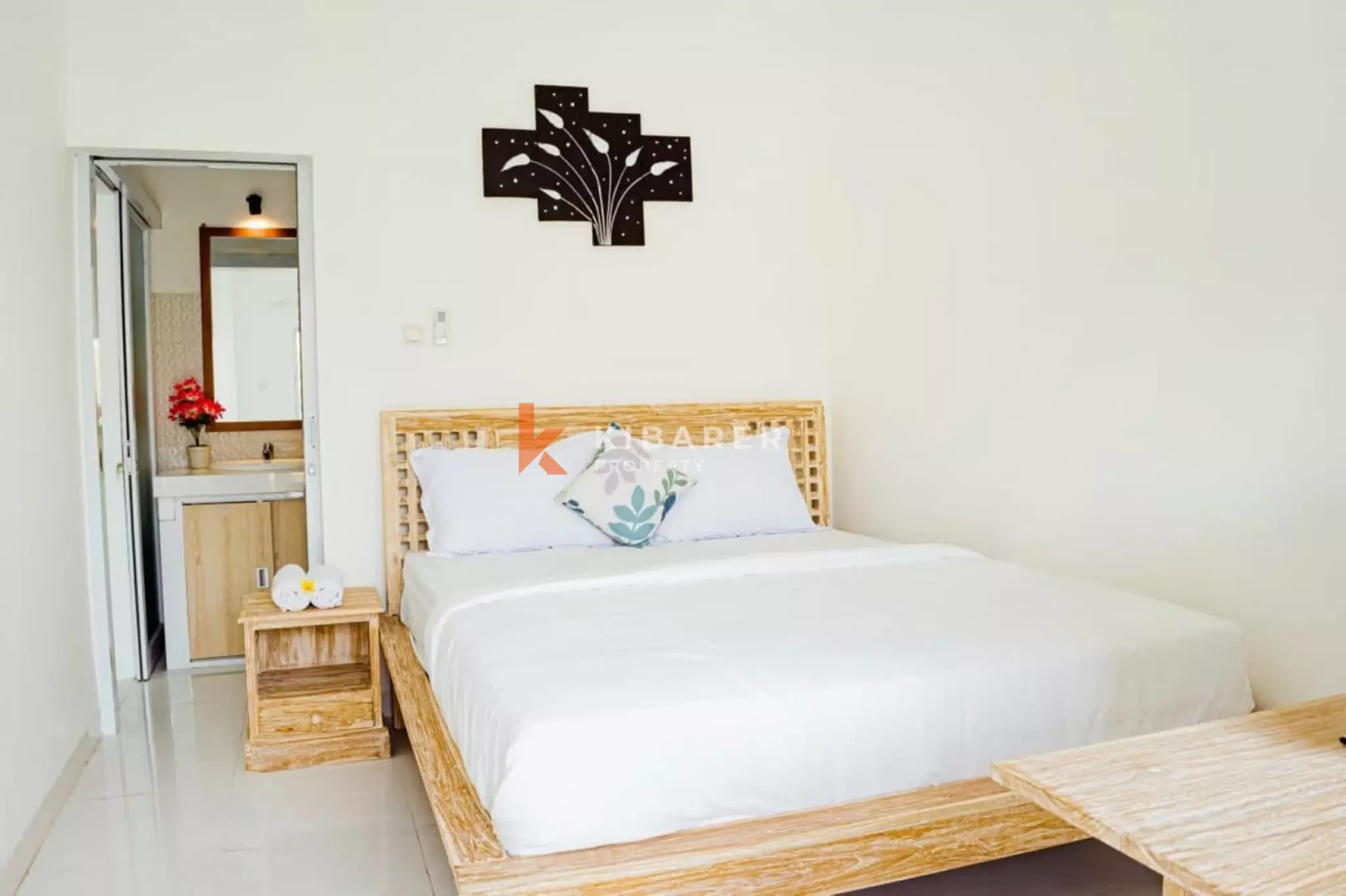 Stylish Enclosed Living Villa Perfect Two Bedroom Escape in Kerobokan