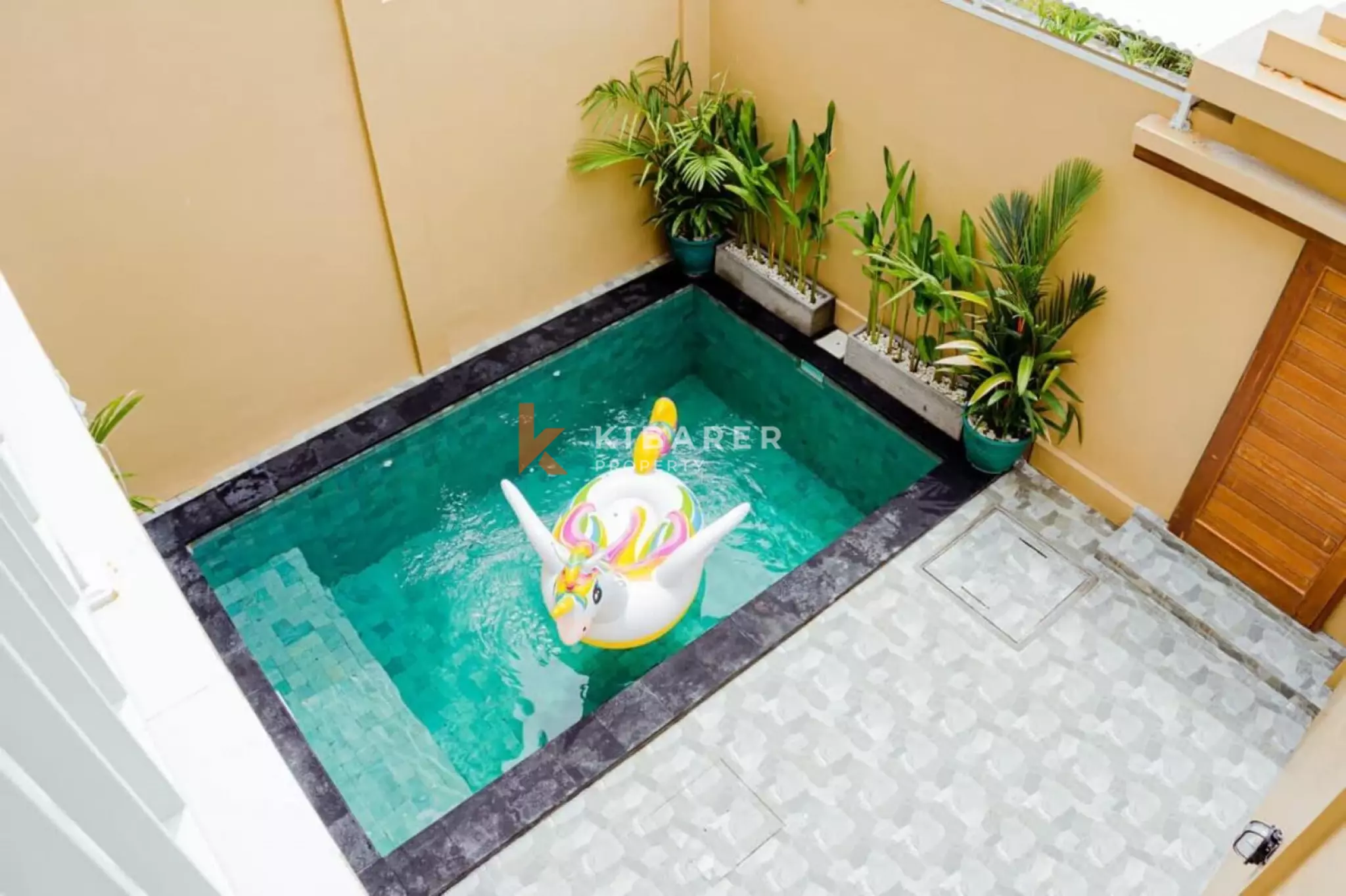 Stylish Enclosed Living Villa Perfect Two Bedroom Escape in Kerobokan