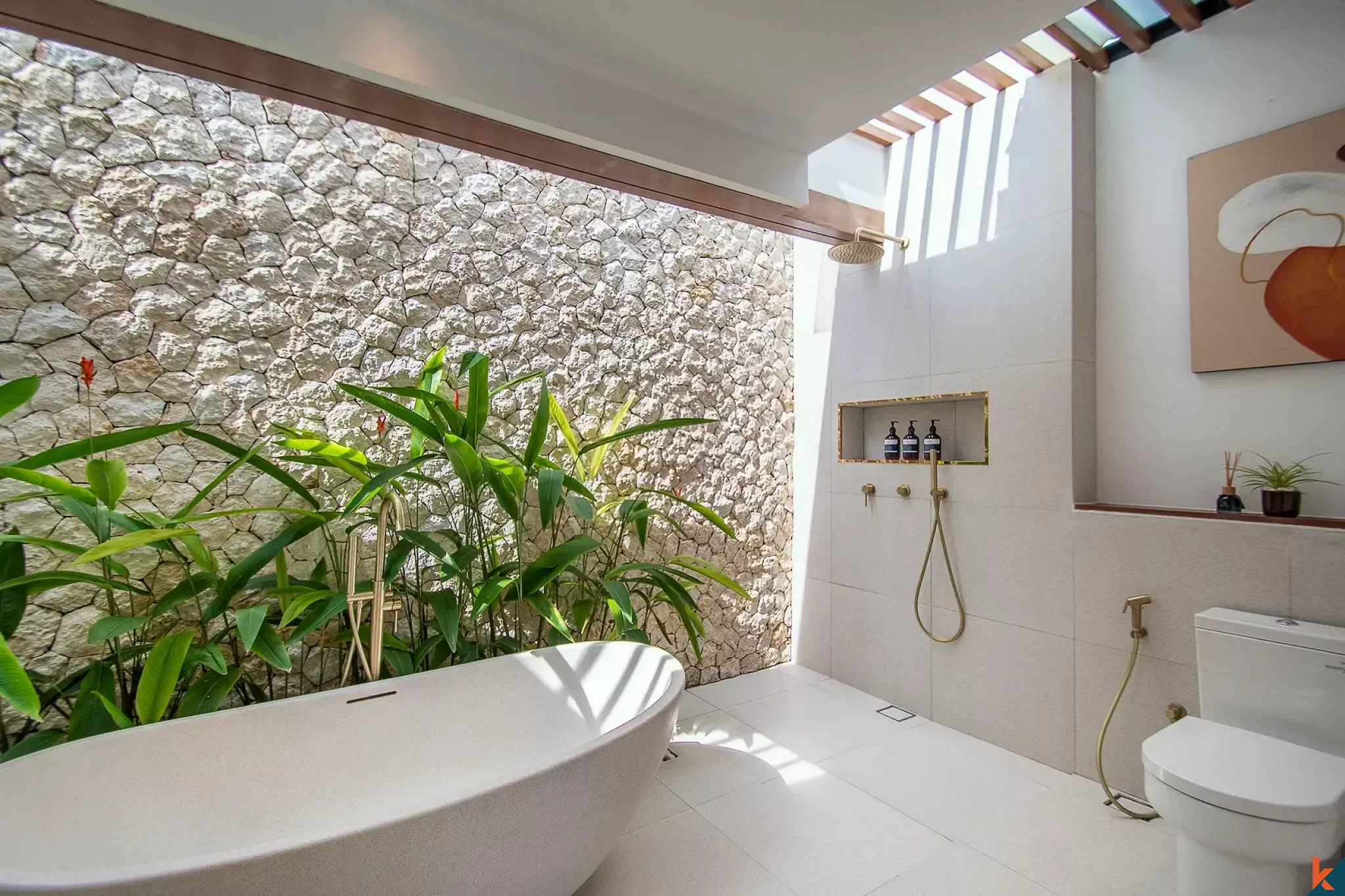 Charming freehold three bedroom property for sale in Uluwatu