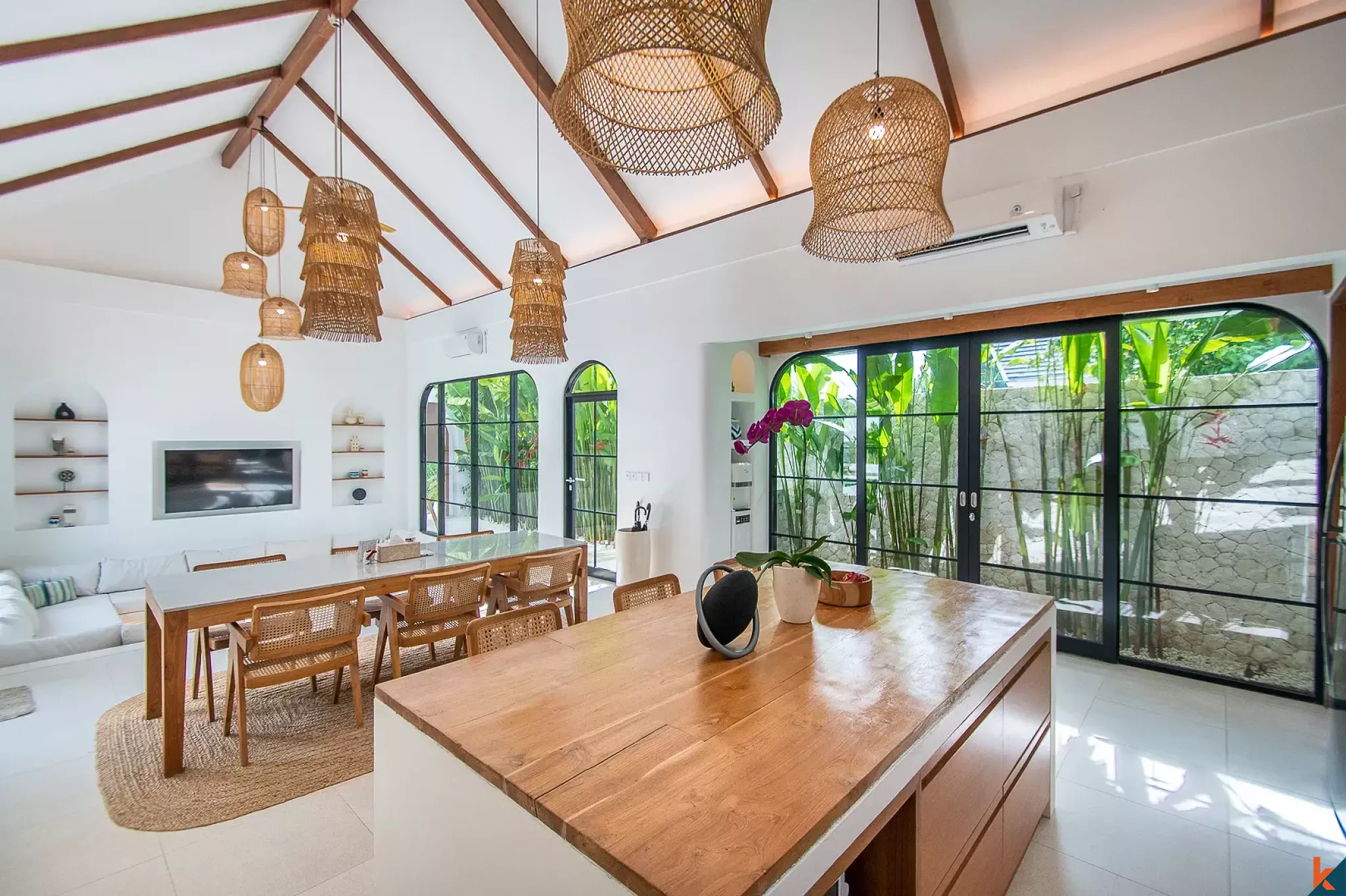 Belle villa de trois chambres en pleine propriété à vendre à Uluwatu