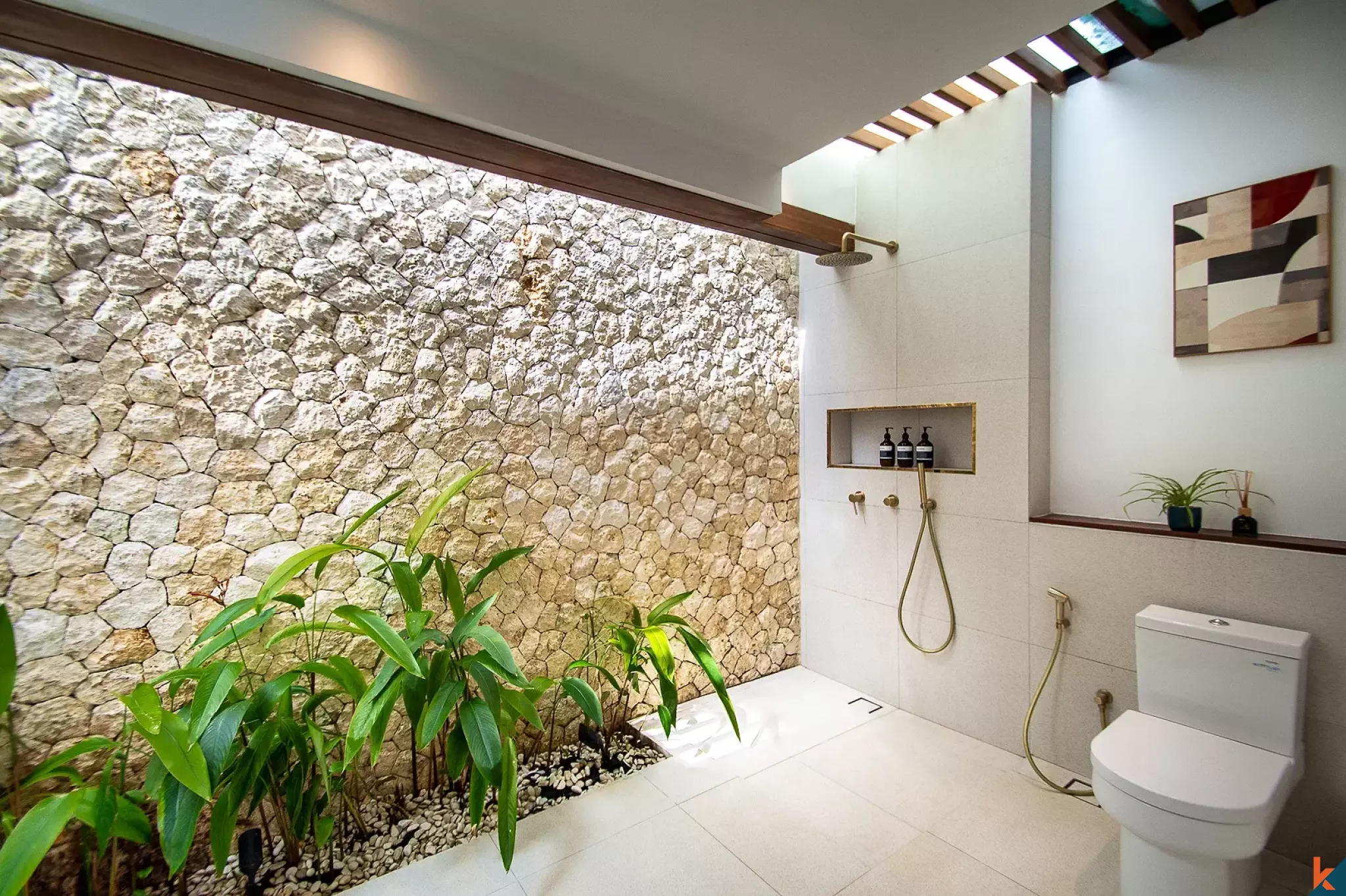 Beautiful freehold three bedroom villa for sale in Uluwatu