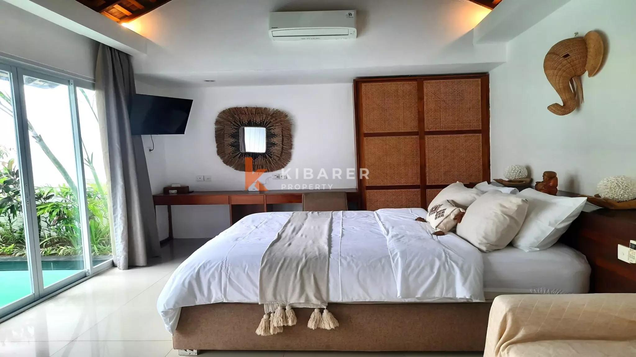 Vila Ruang Tamu Terbuka Satu Kamar Tidur yang Menawan di Seminyak