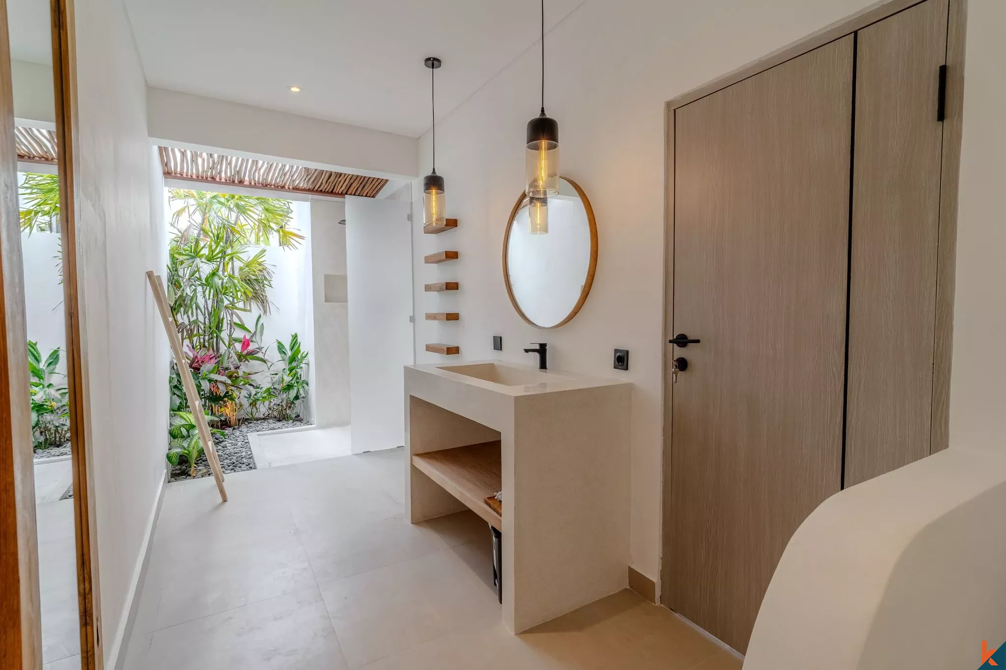 Villa moderne de deux chambres dans le quartier calme de Canggu